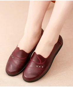 2025 Women spring women flat shoes leather casual moccasins female fashion lace-up moccasins mother shoes comfort shoes